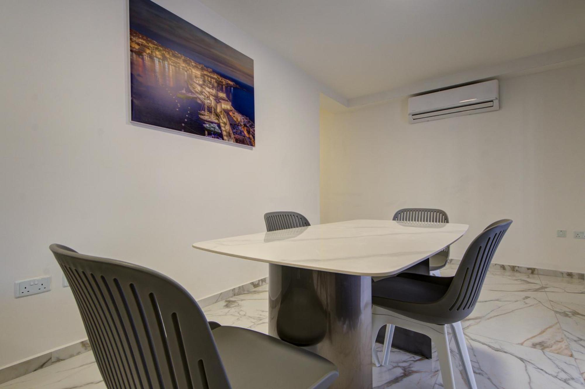 סיינט פול ביי The St Pauls Bay Escape Suites By 360 Estates מראה חיצוני תמונה
